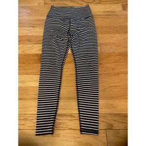Scorpio Sol women's black/whites striped high waisted athletic leggings sz small